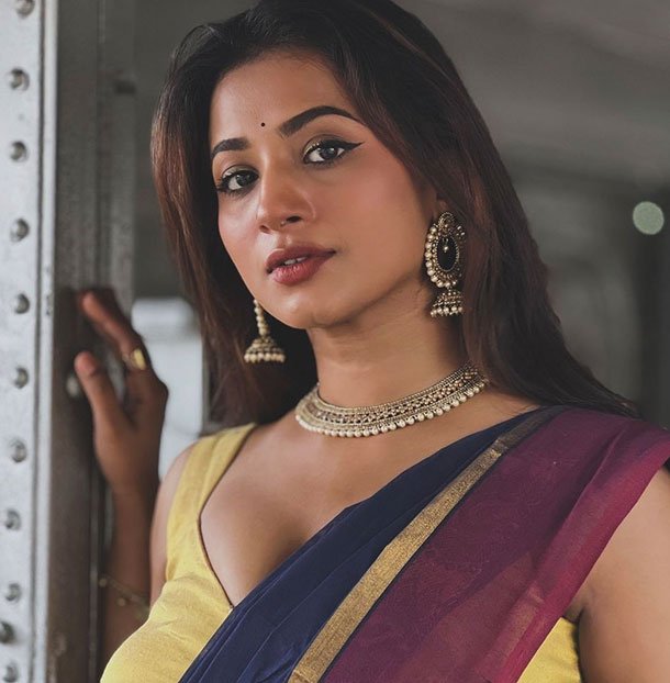 female Call Girls in Manali